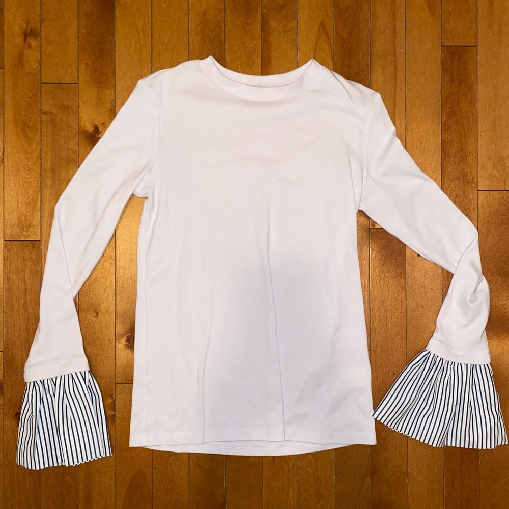 White flare sleeve shirt